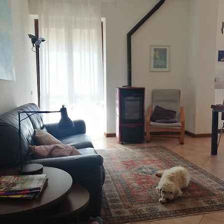 Casa Il Volo Apartment Сан Дзено ди Монтаня Екстериор снимка