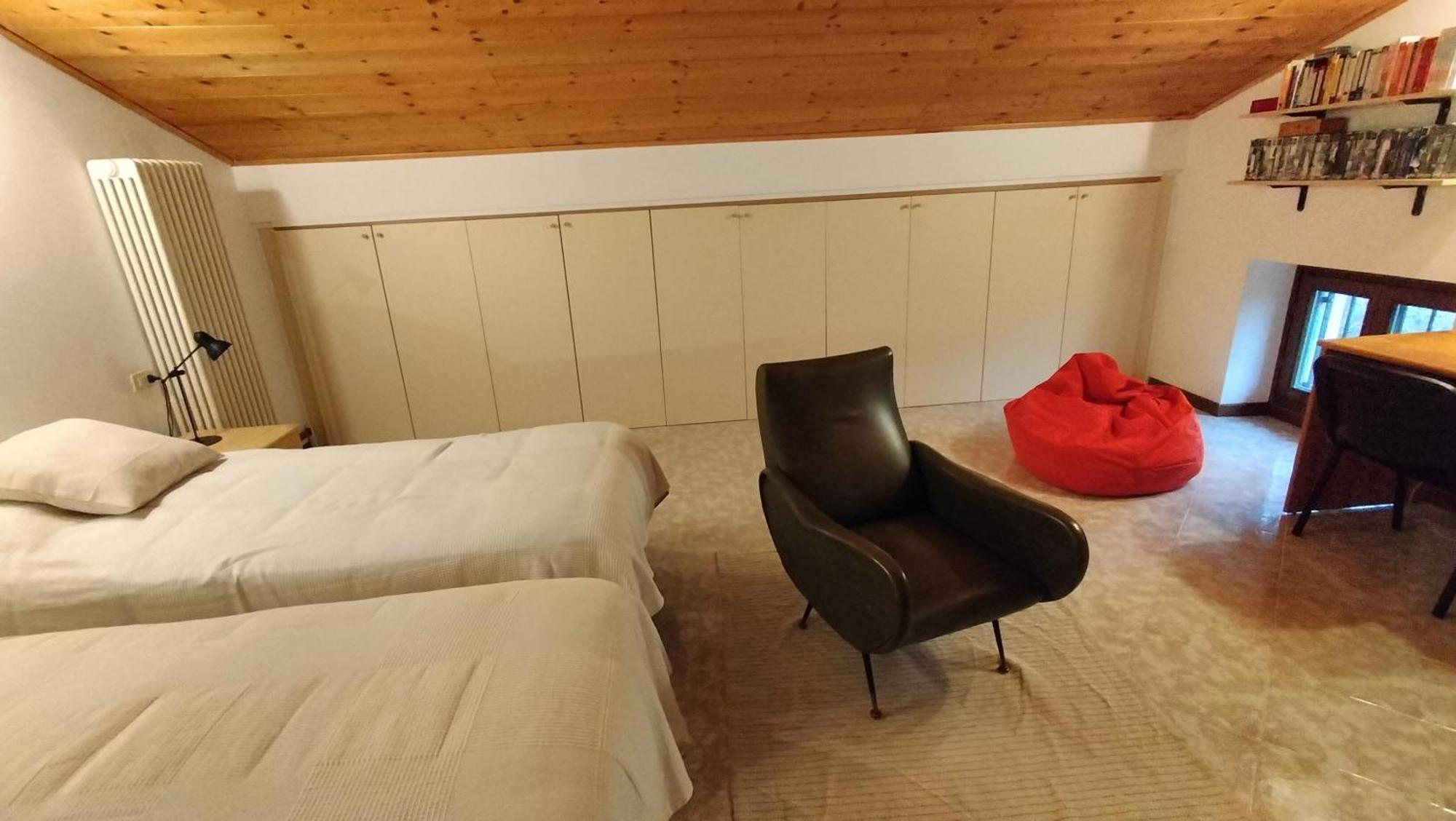 Casa Il Volo Apartment Сан Дзено ди Монтаня Екстериор снимка